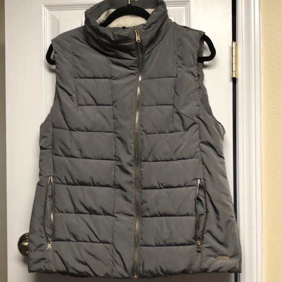 Calvin Klein Performance quilted vest - Picture 1 of 7